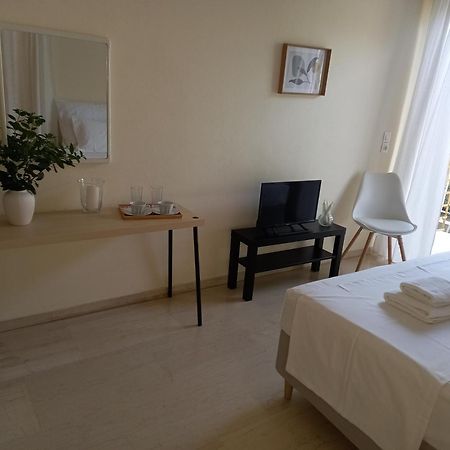 Ναrika Hotel กาเมนาวูร์ลา ภายนอก รูปภาพ