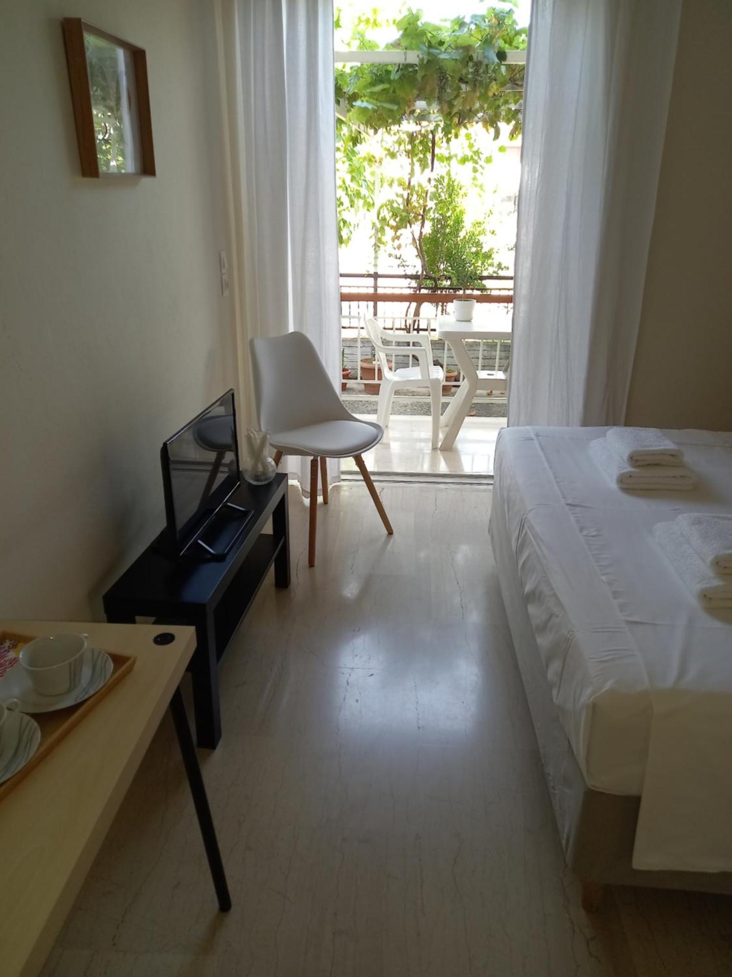 Ναrika Hotel กาเมนาวูร์ลา ภายนอก รูปภาพ